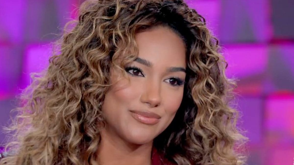 Samira Lui, 27 anni, showgirl e co-conduttrice de La Ruota della Fortuna, tra i volti emergenti di Mediaset per la prossima stagione televisiva